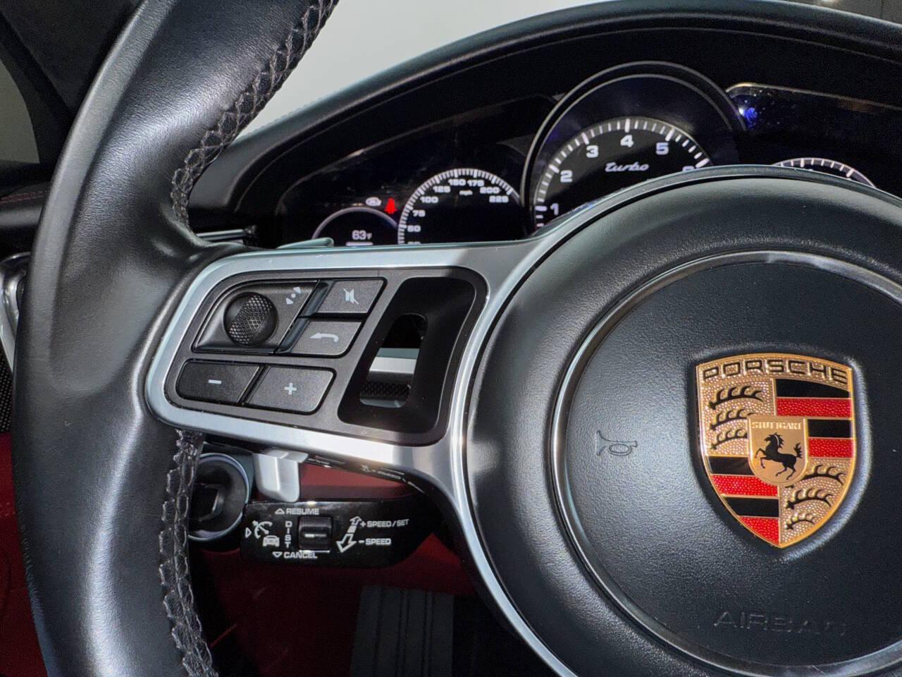 Porsche Panamera GTS 2017