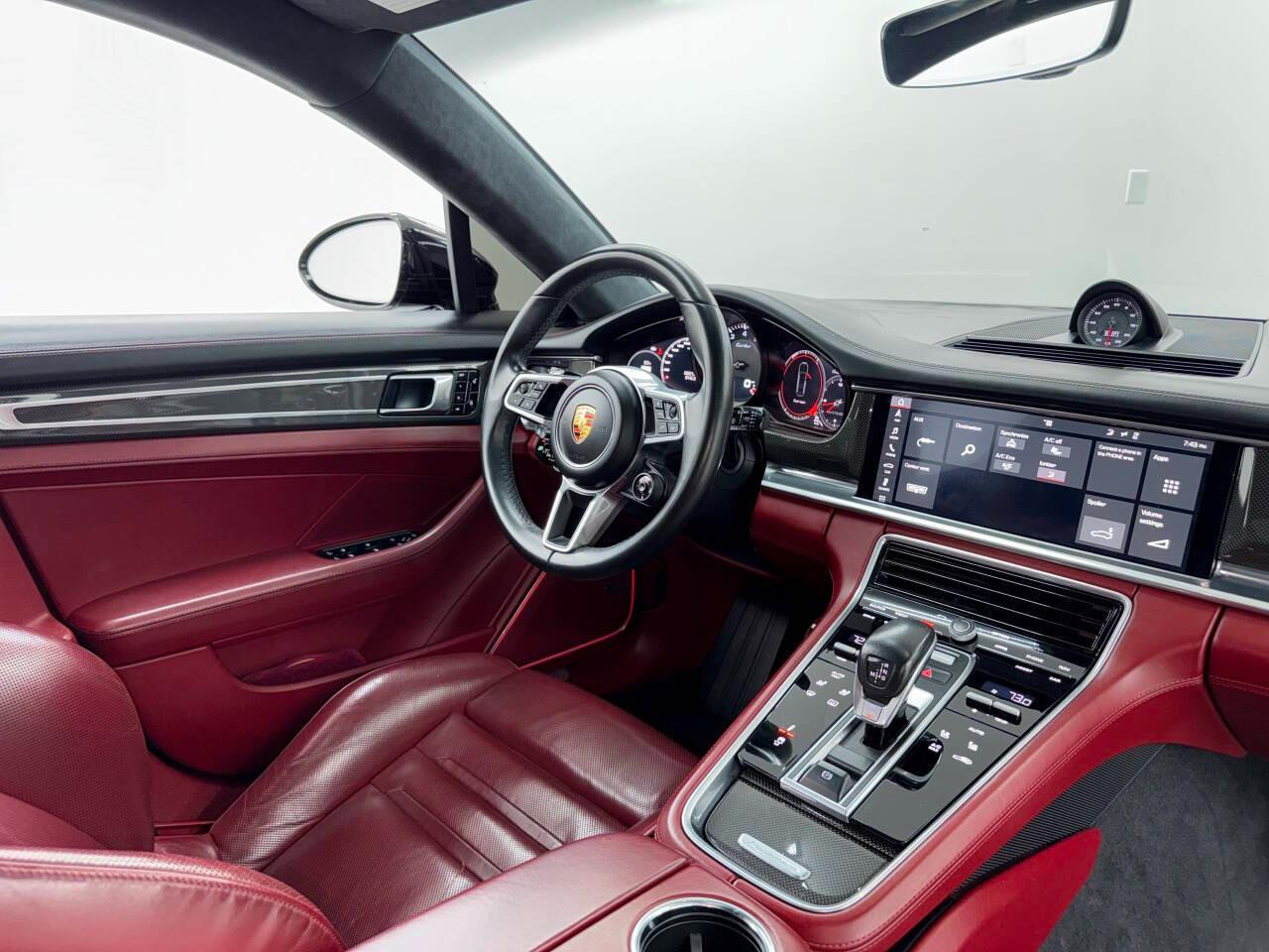 Porsche Panamera GTS 2017