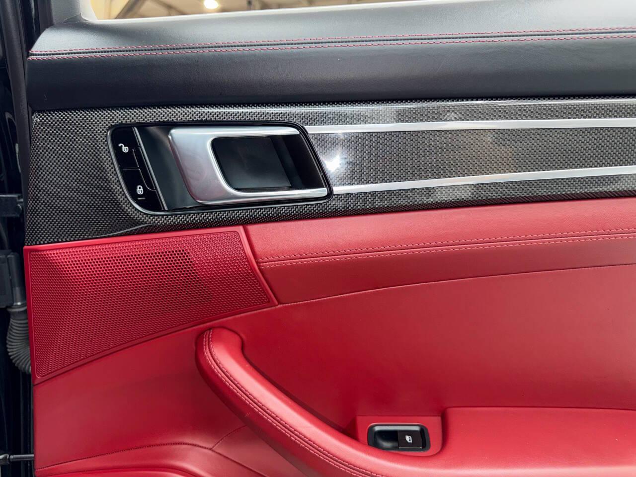 Porsche Panamera GTS 2017