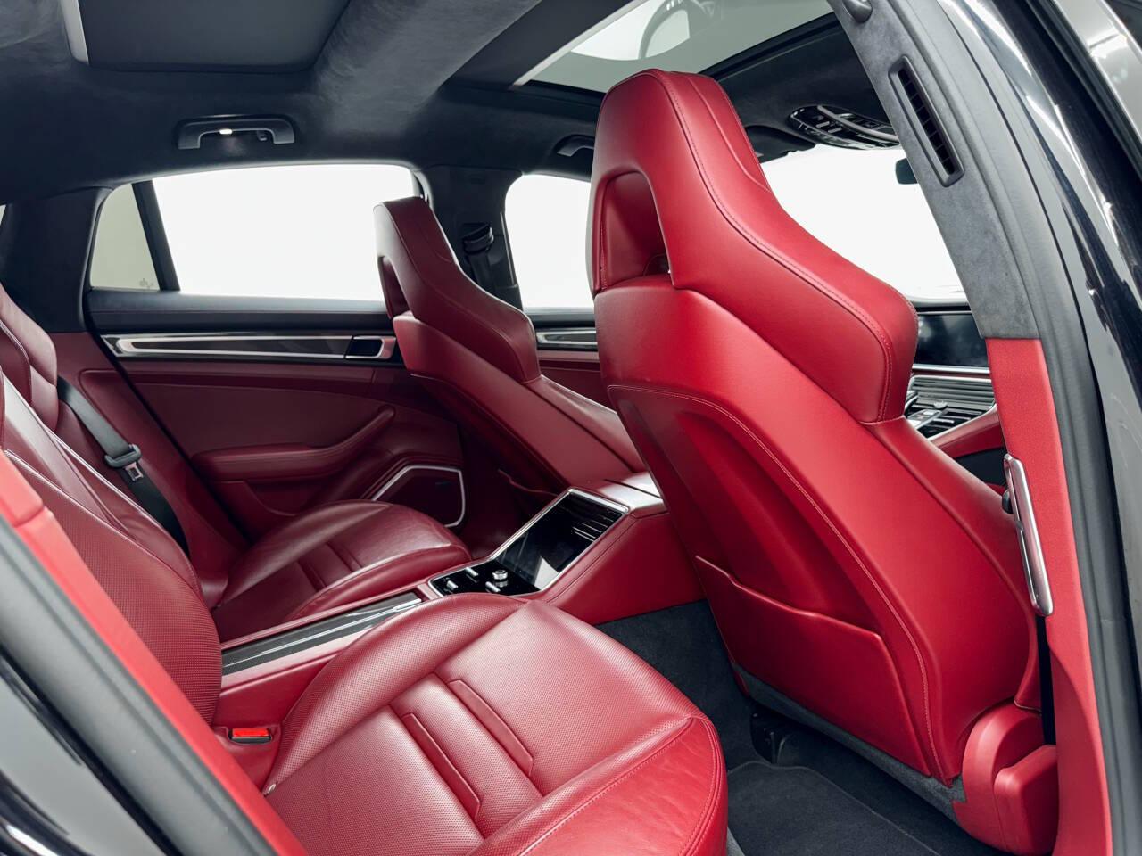 Porsche Panamera GTS 2017