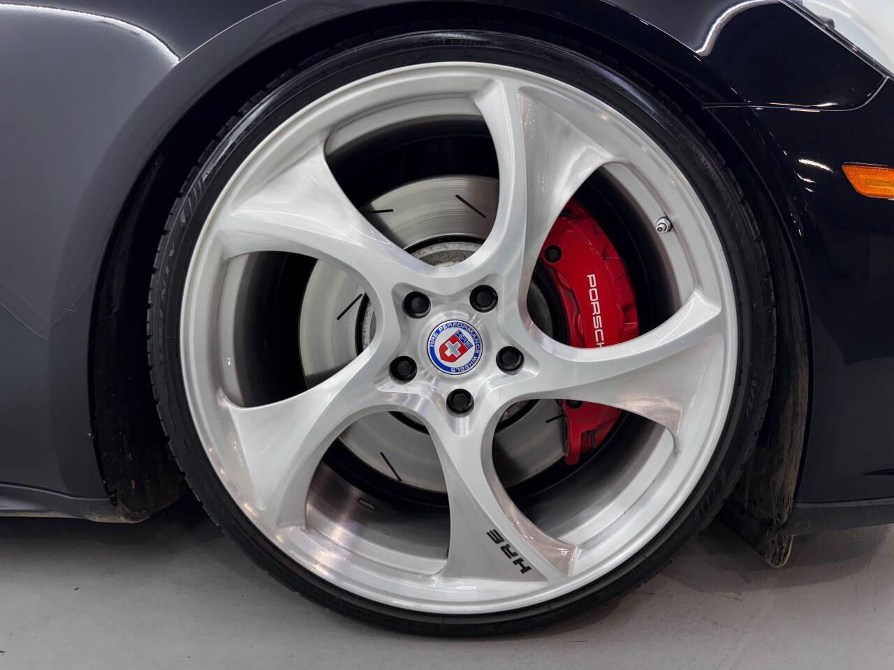 Porsche Panamera GTS 2017