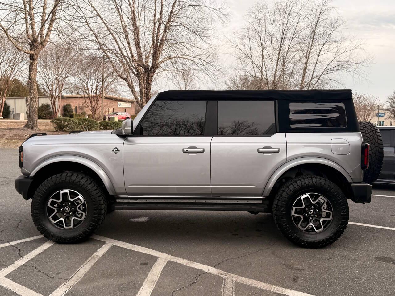 Ford Bronco Base 4-Door 2022