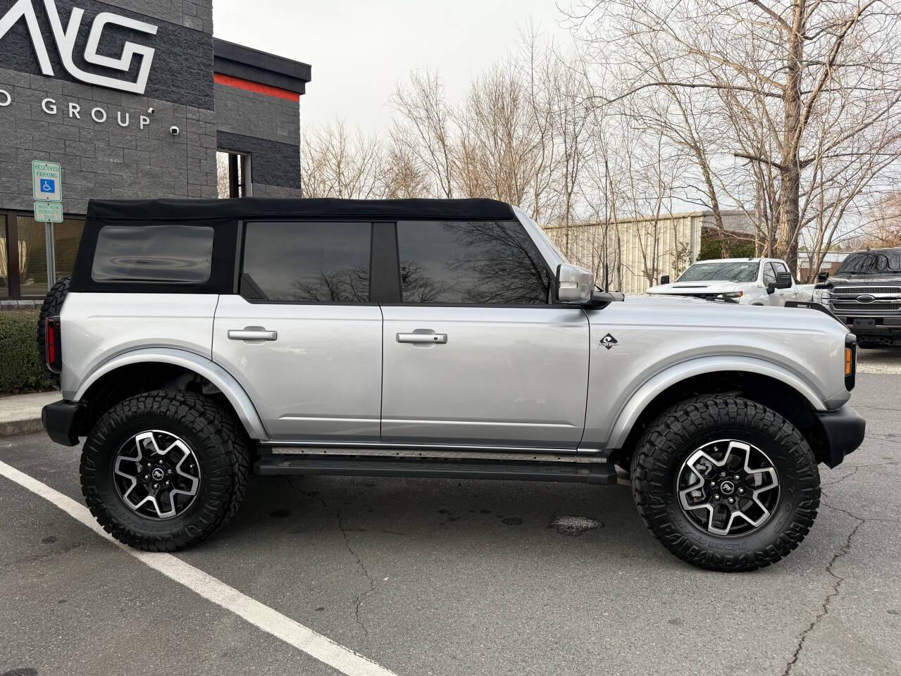 Ford Bronco Base 4-Door 2022