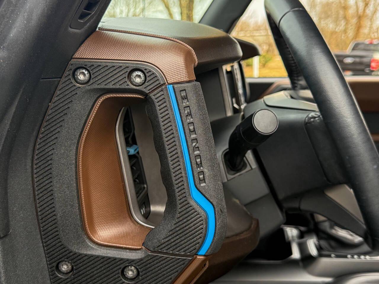 Ford Bronco Base 4-Door 2022