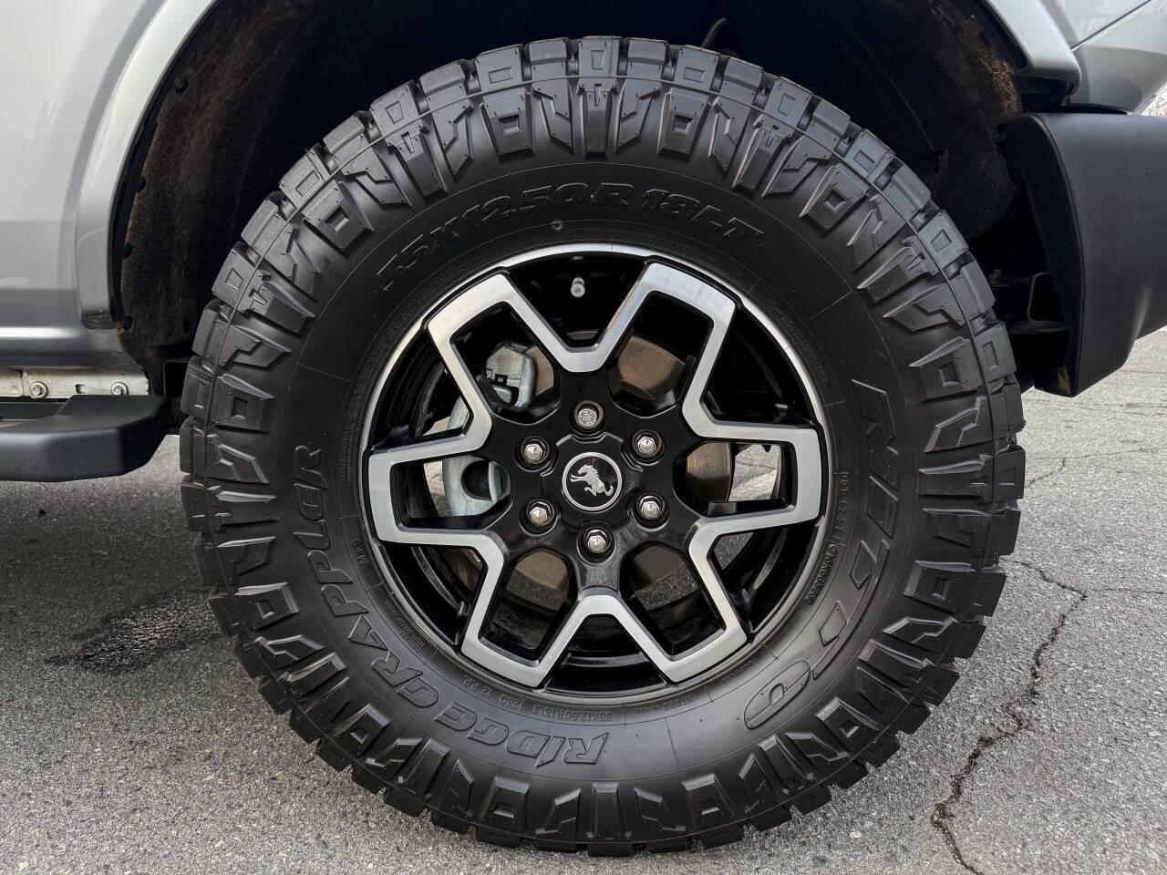 Ford Bronco Base 4-Door 2022