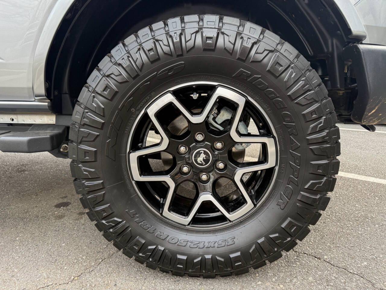 Ford Bronco Base 4-Door 2022