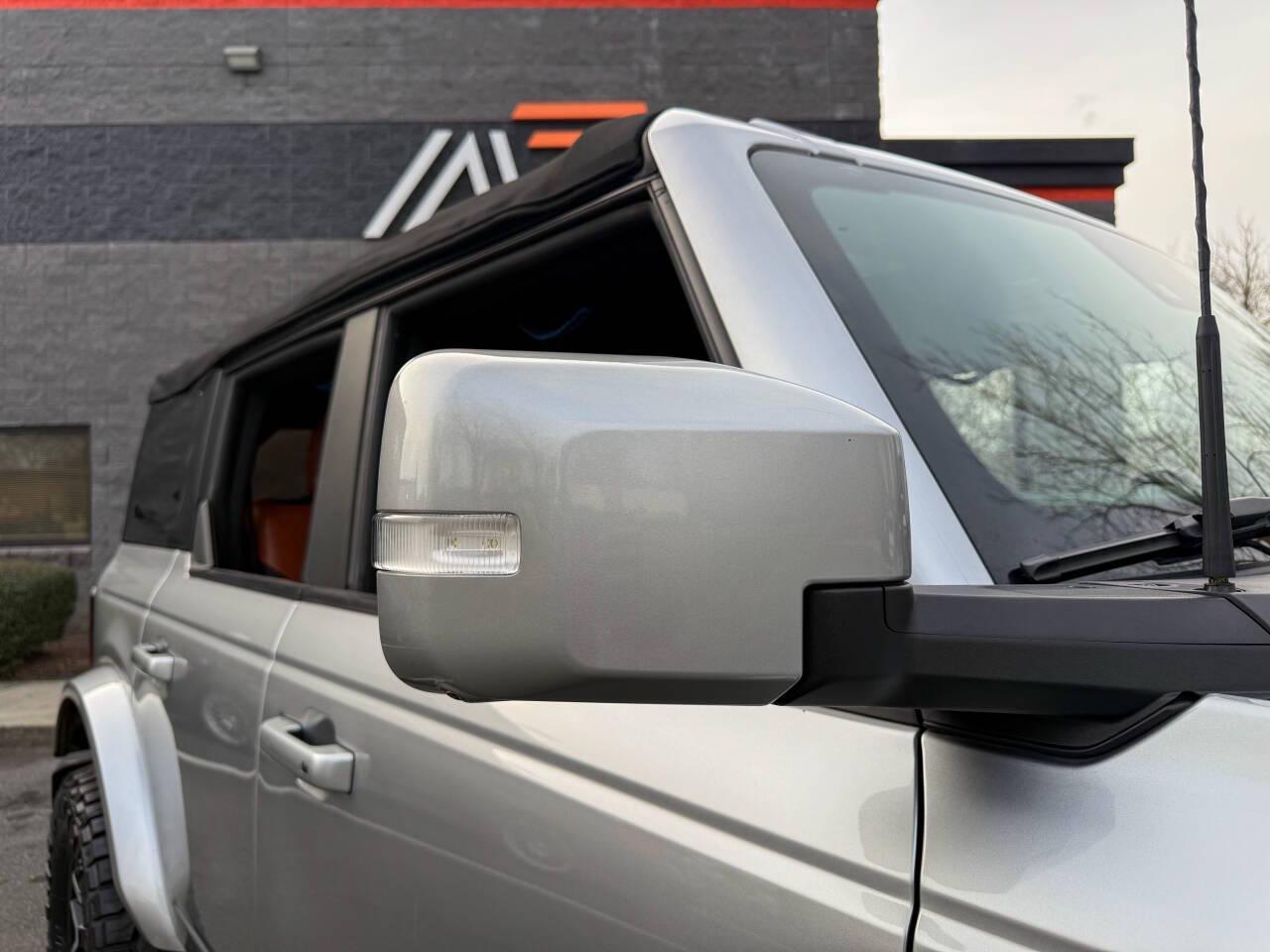 Ford Bronco Base 4-Door 2022