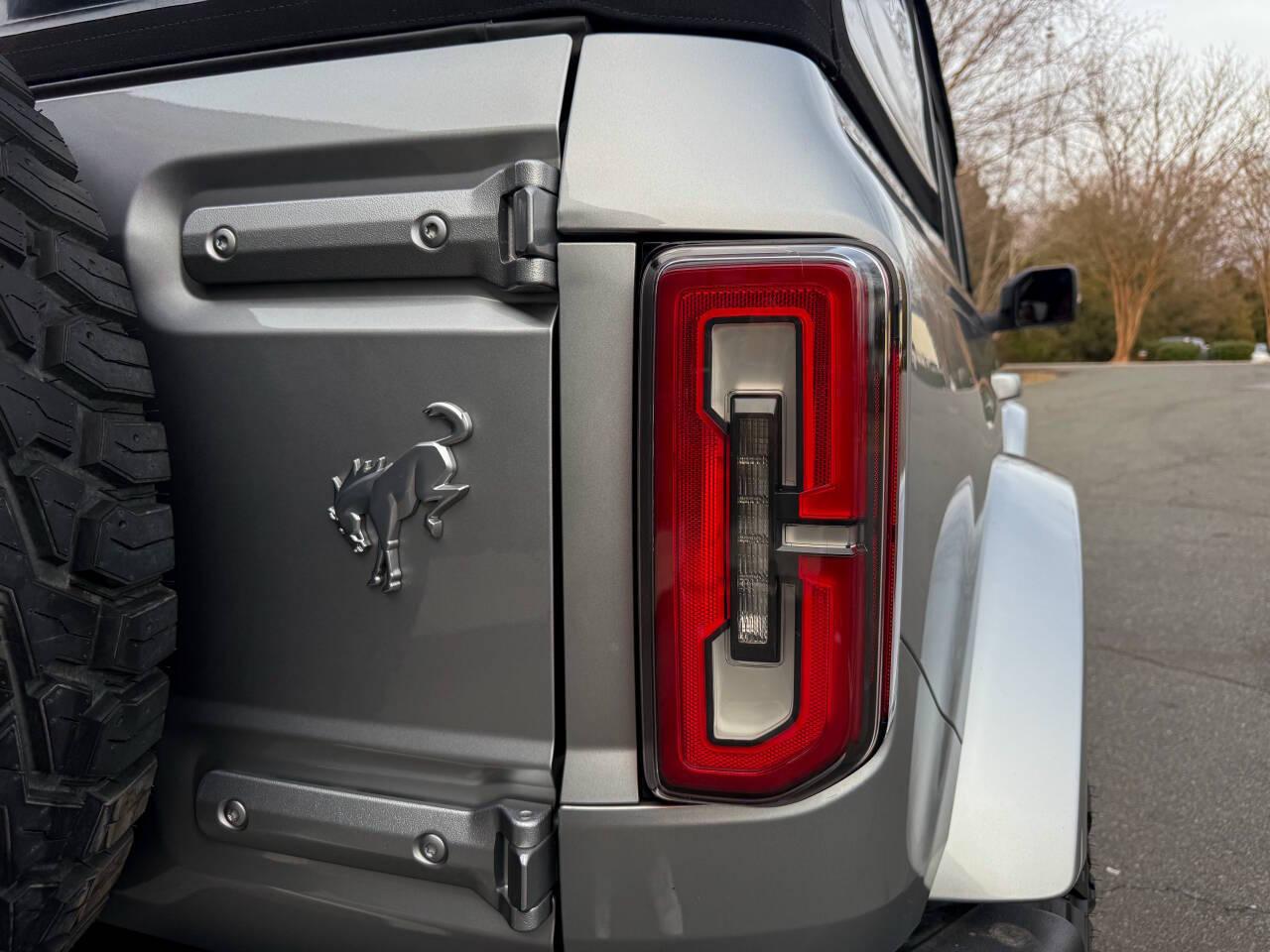 Ford Bronco Base 4-Door 2022