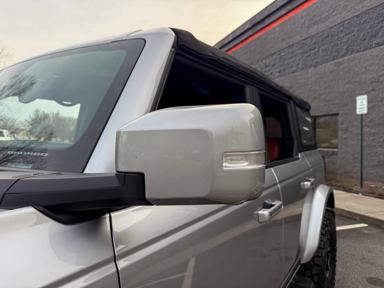 Ford Bronco Base 4-Door 2022