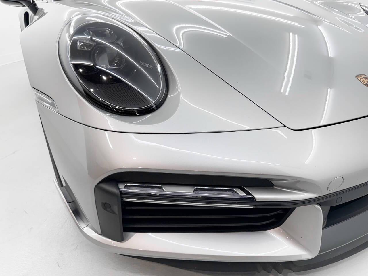 Porsche 911 Turbo  2021