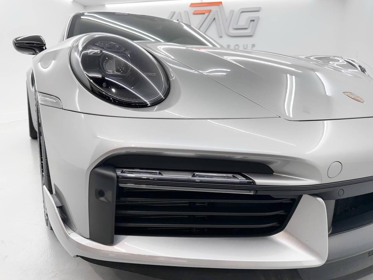 Porsche 911 Turbo  2021