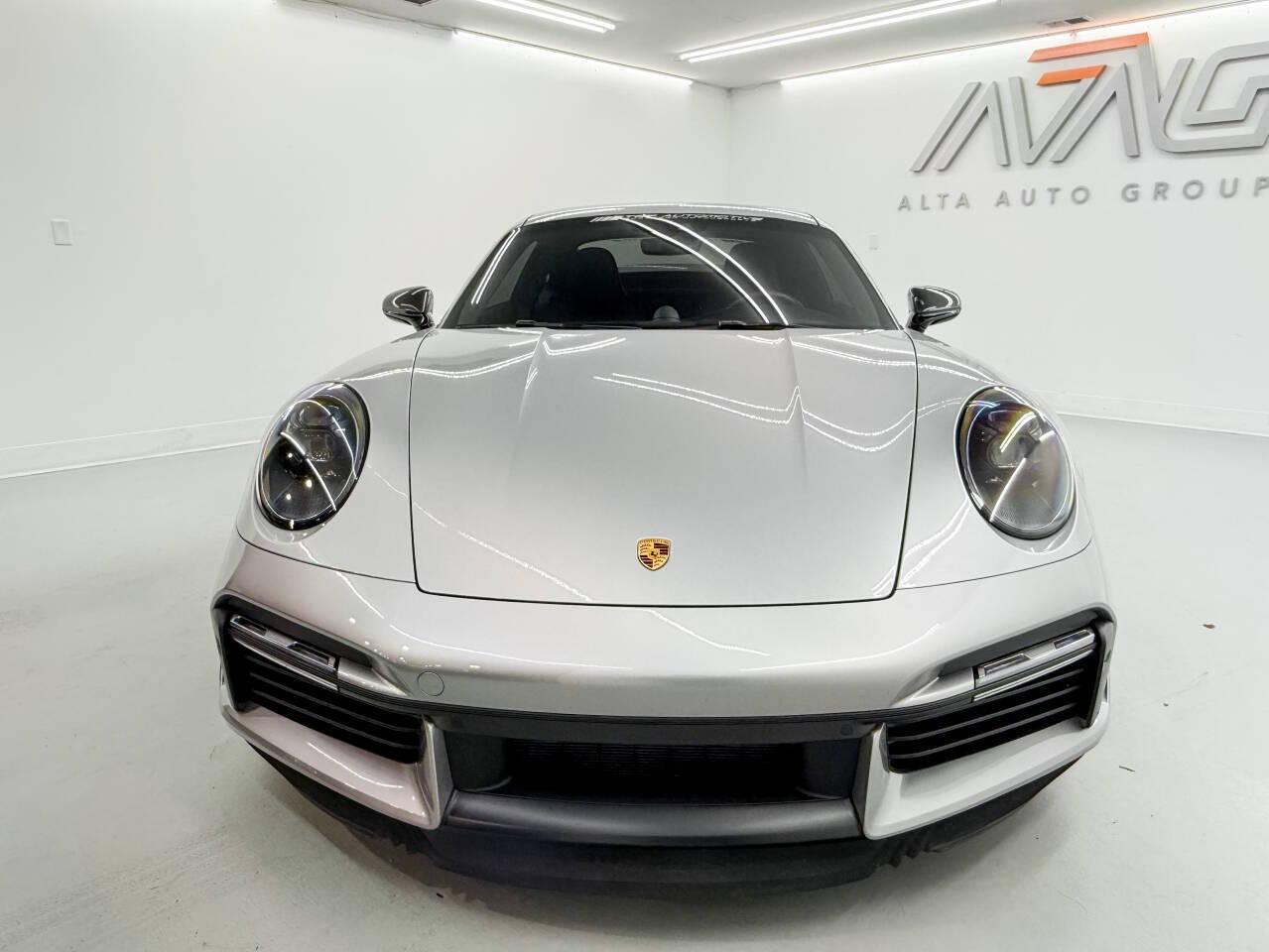 Porsche 911 Turbo  2021