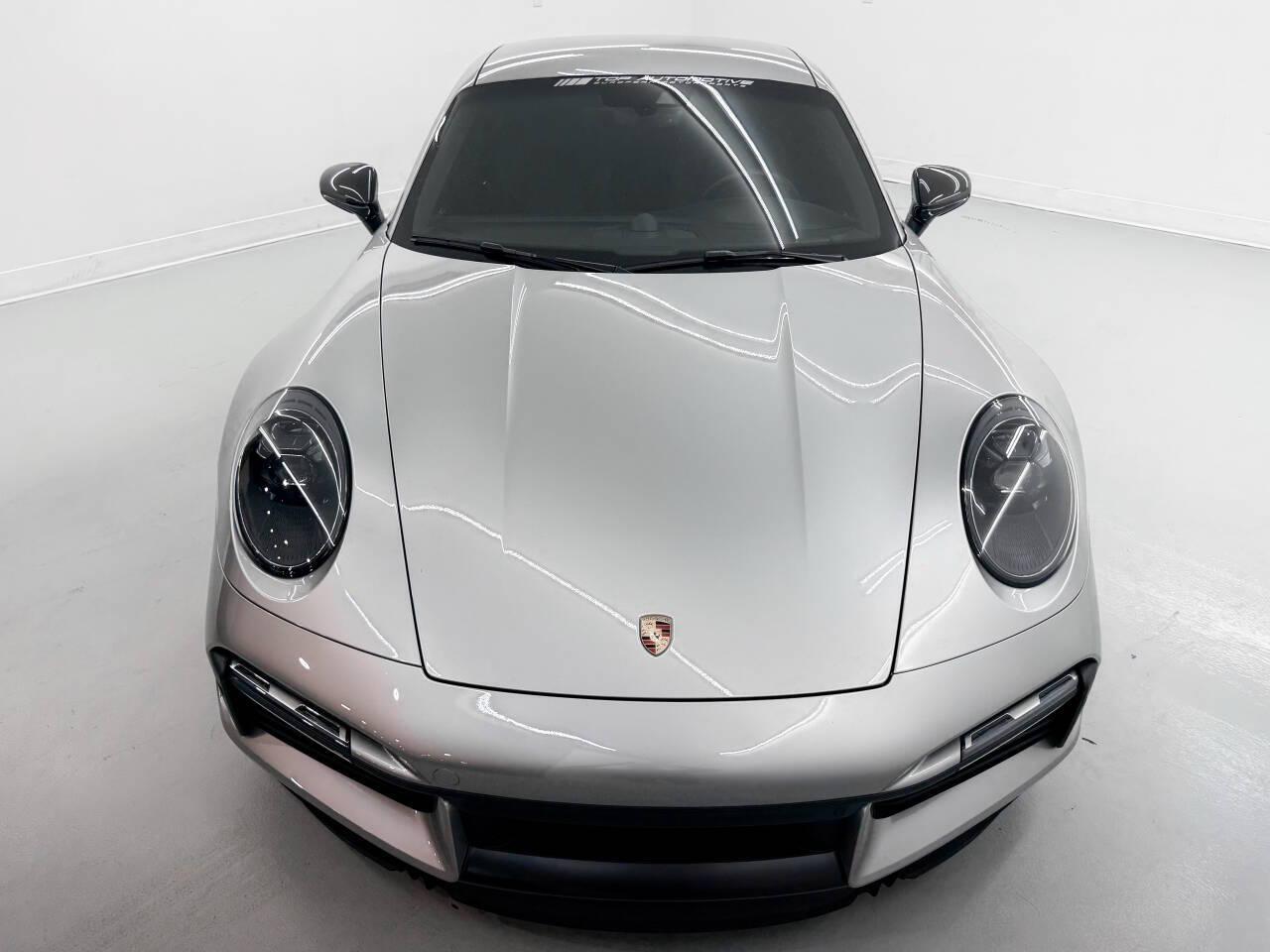 Porsche 911 Turbo  2021