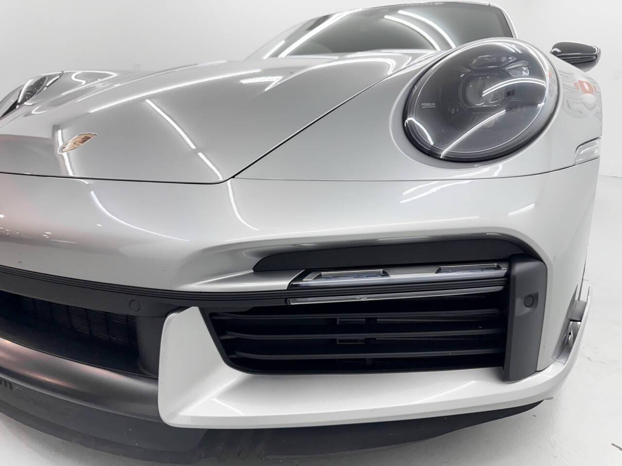 Porsche 911 Turbo  2021