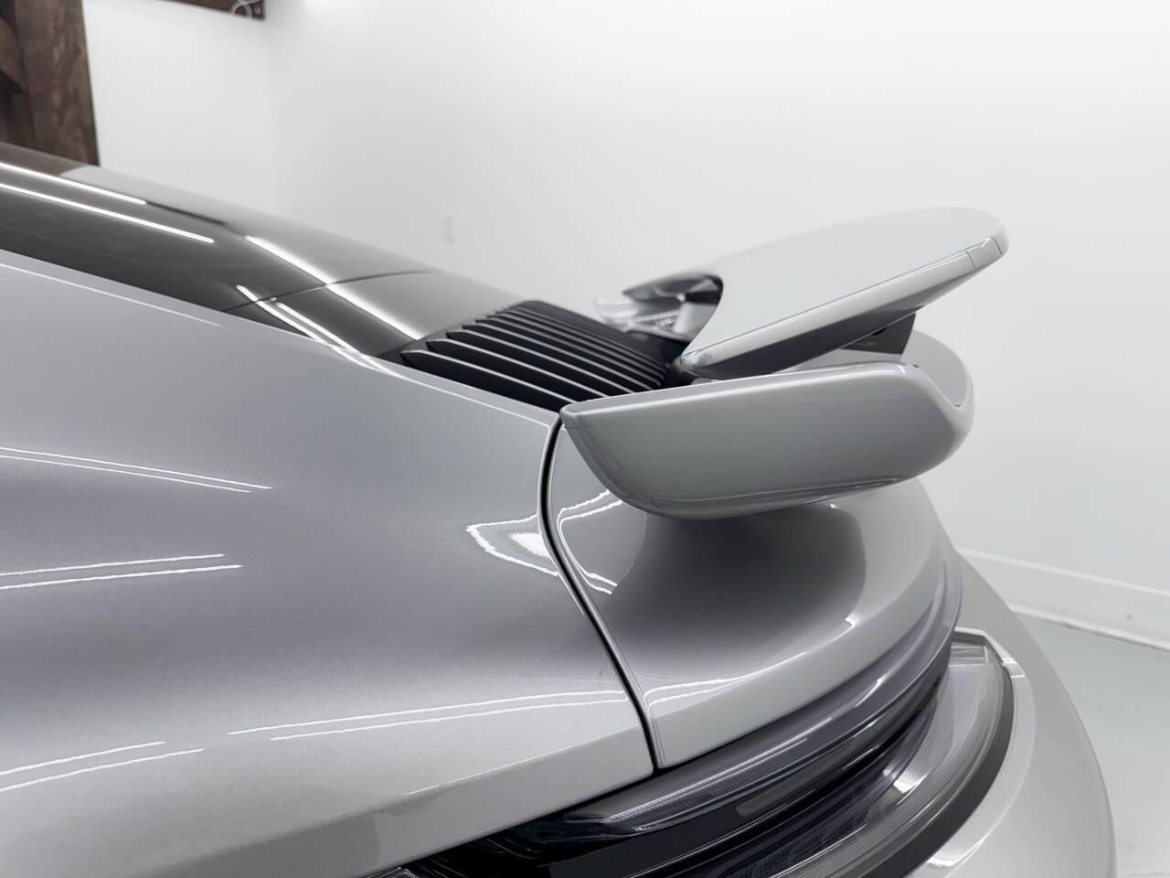 Porsche 911 Turbo  2021