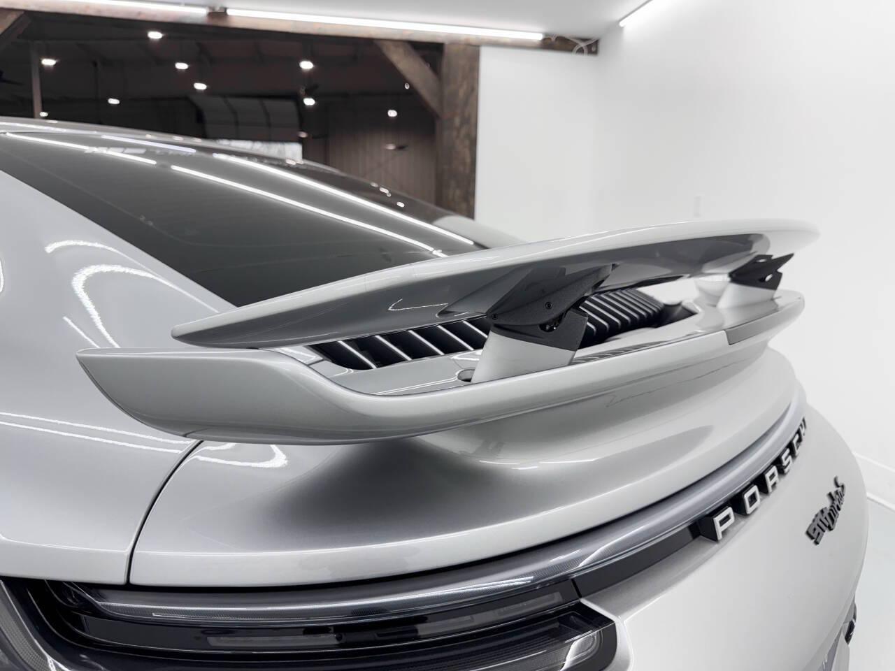 Porsche 911 Turbo  2021