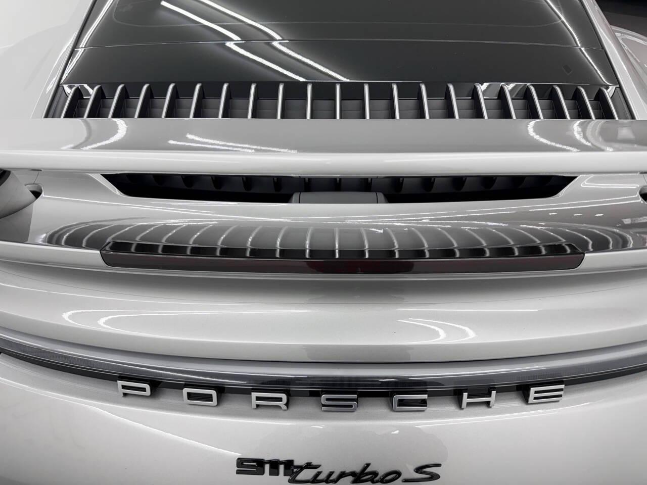 Porsche 911 Turbo  2021