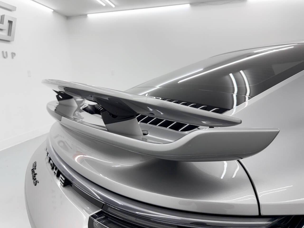 Porsche 911 Turbo  2021