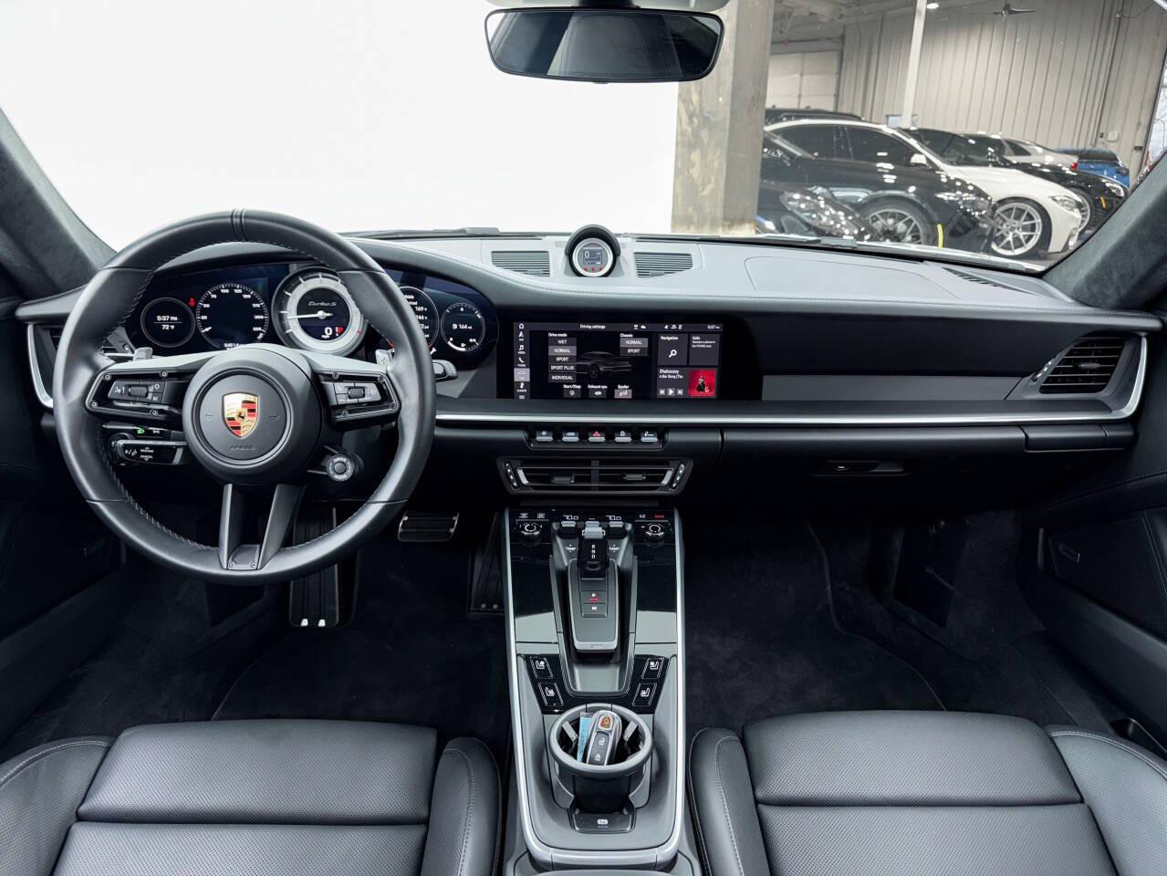 Porsche 911 Turbo  2021