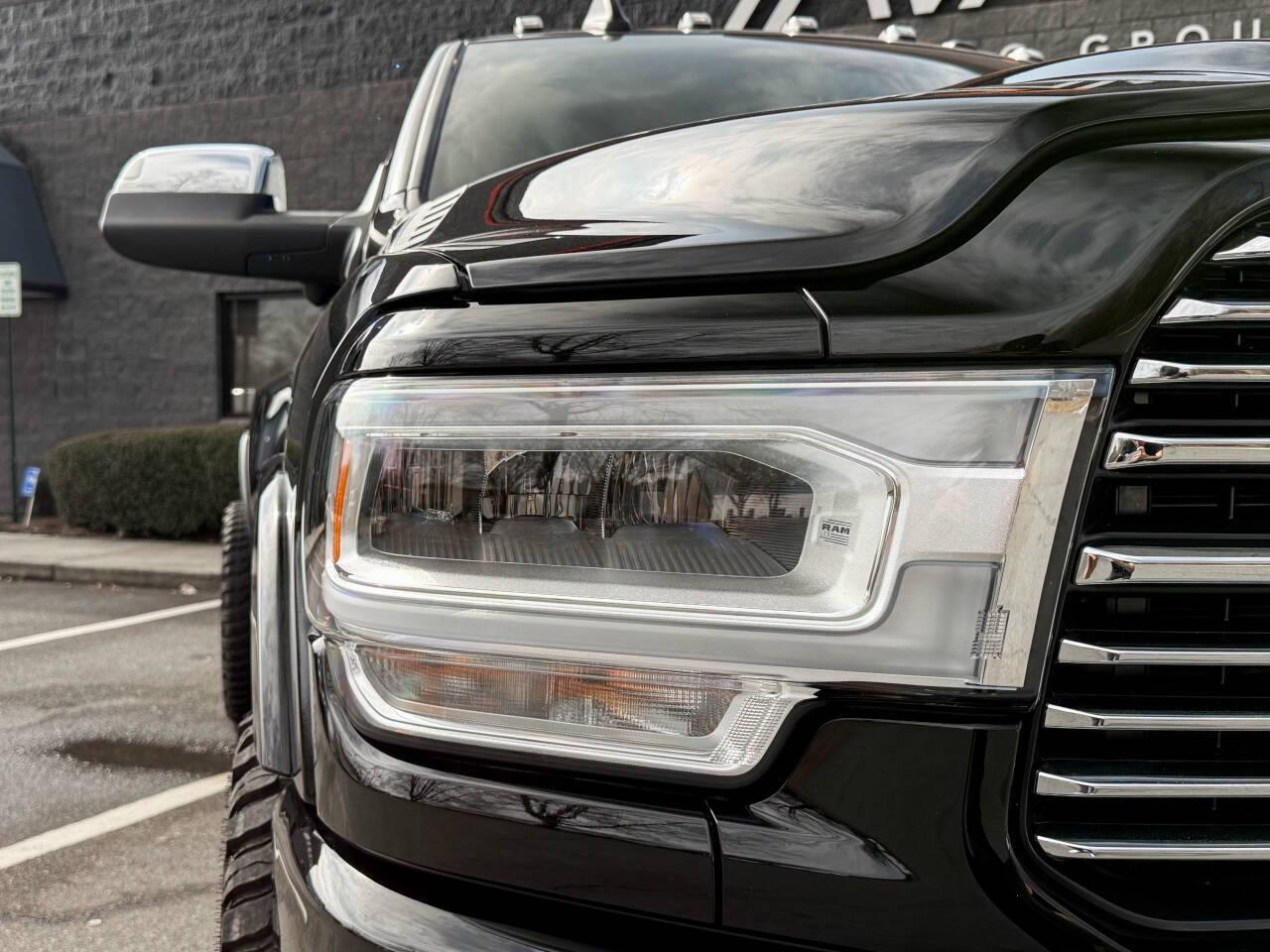 RAM 3500 Laramie Mega Cab 4WD DRW 2021