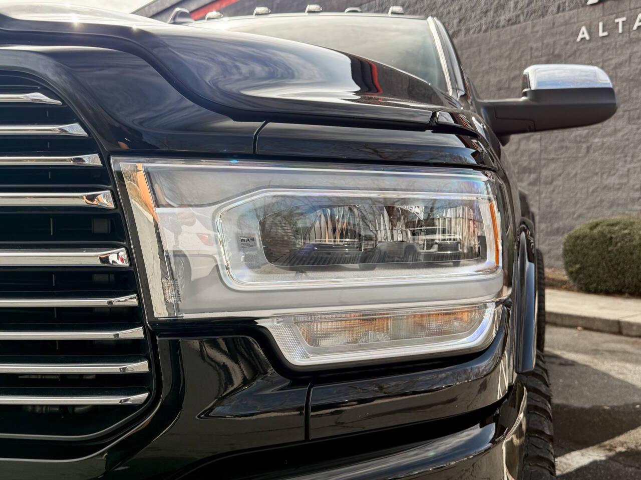 RAM 3500 Laramie Mega Cab 4WD DRW 2021