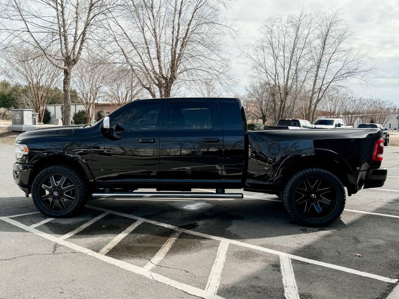 RAM 3500 Laramie Mega Cab 4WD DRW 2021