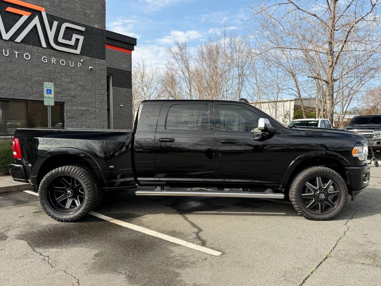 RAM 3500 Laramie Mega Cab 4WD DRW 2021