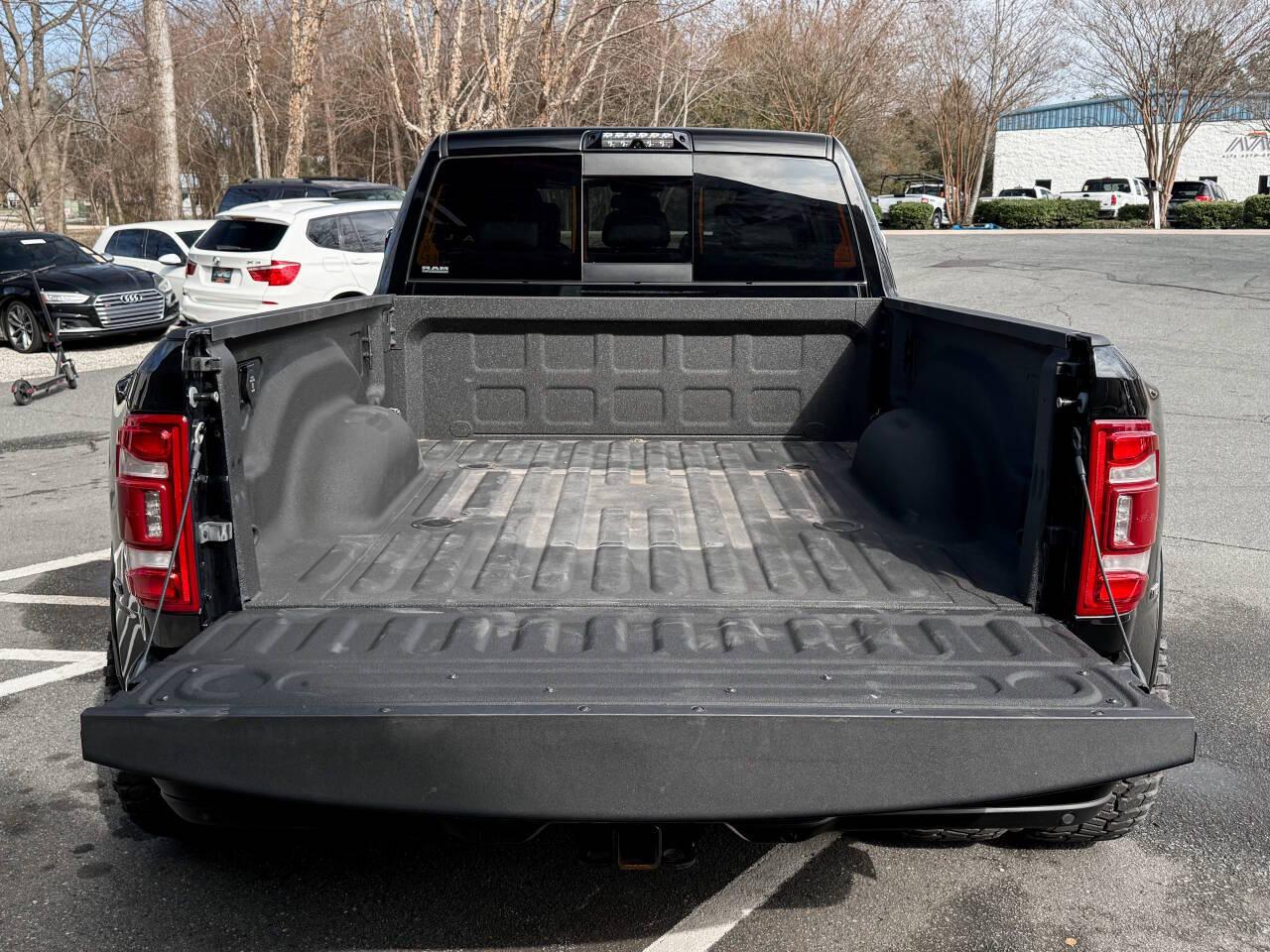 RAM 3500 Laramie Mega Cab 4WD DRW 2021