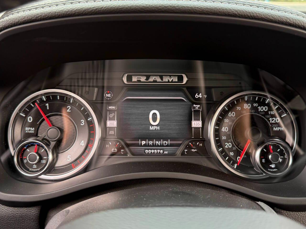 RAM 3500 Laramie Mega Cab 4WD DRW 2021