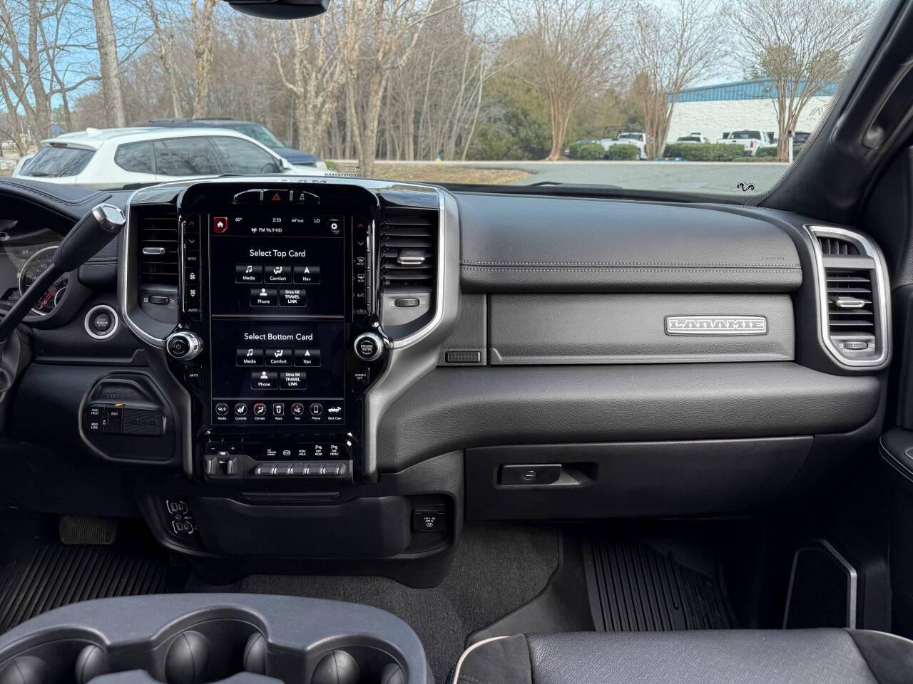 RAM 3500 Laramie Mega Cab 4WD DRW 2021