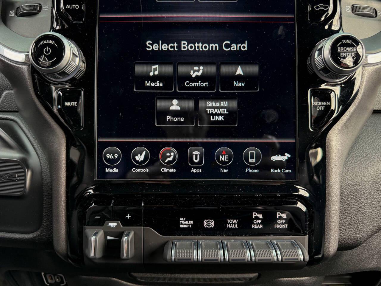 RAM 3500 Laramie Mega Cab 4WD DRW 2021