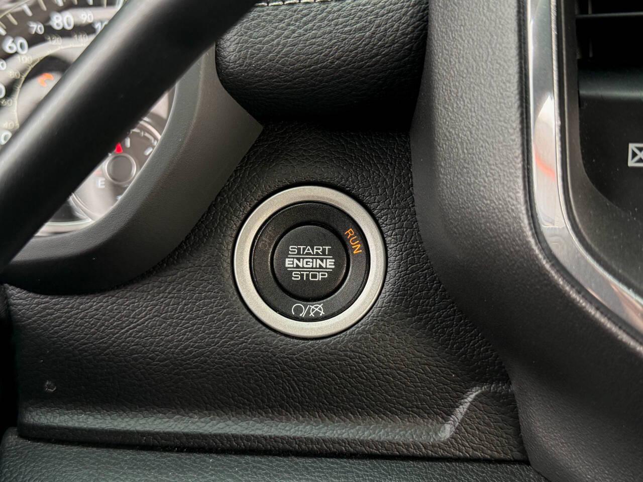 RAM 3500 Laramie Mega Cab 4WD DRW 2021