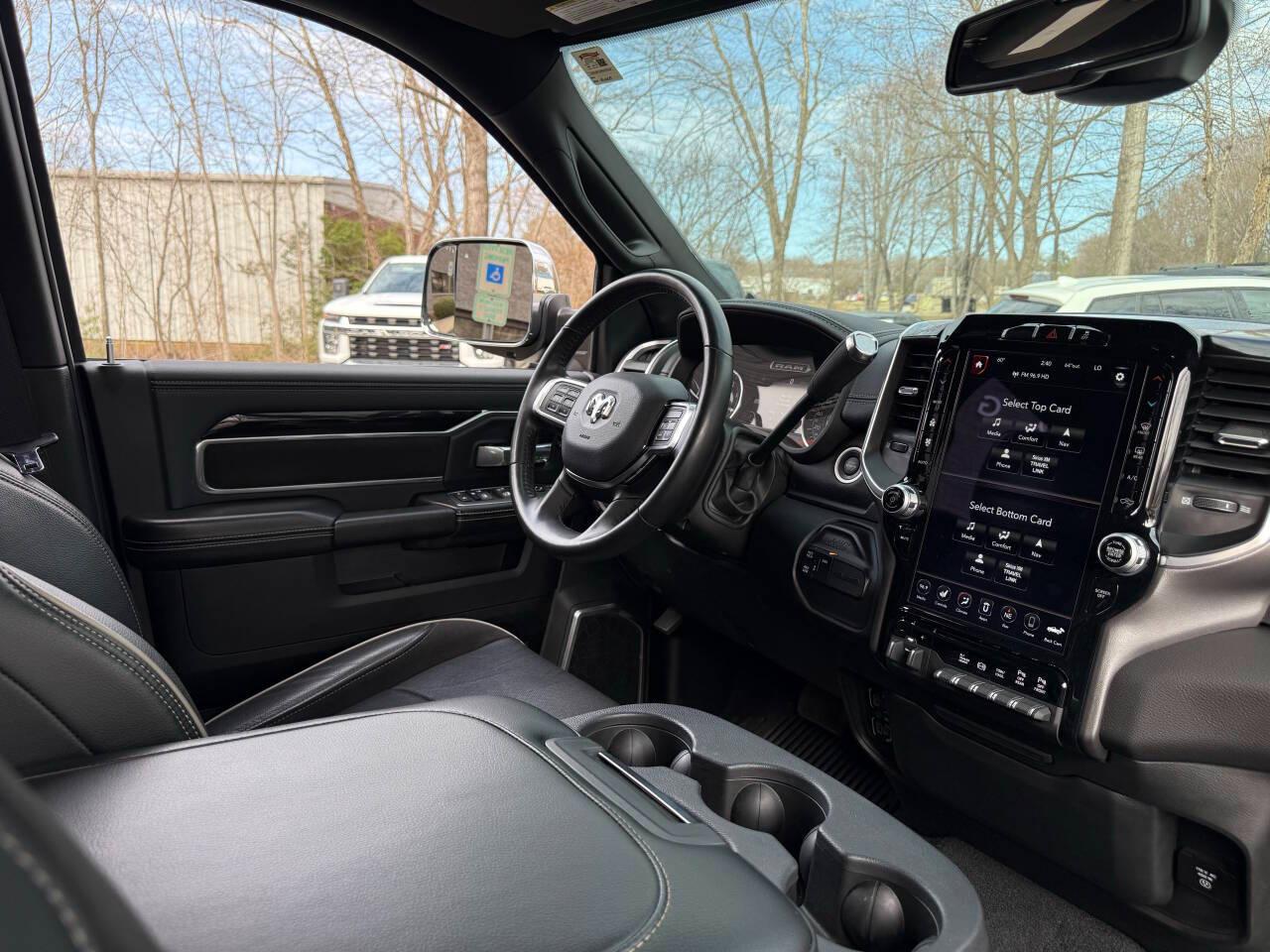 RAM 3500 Laramie Mega Cab 4WD DRW 2021