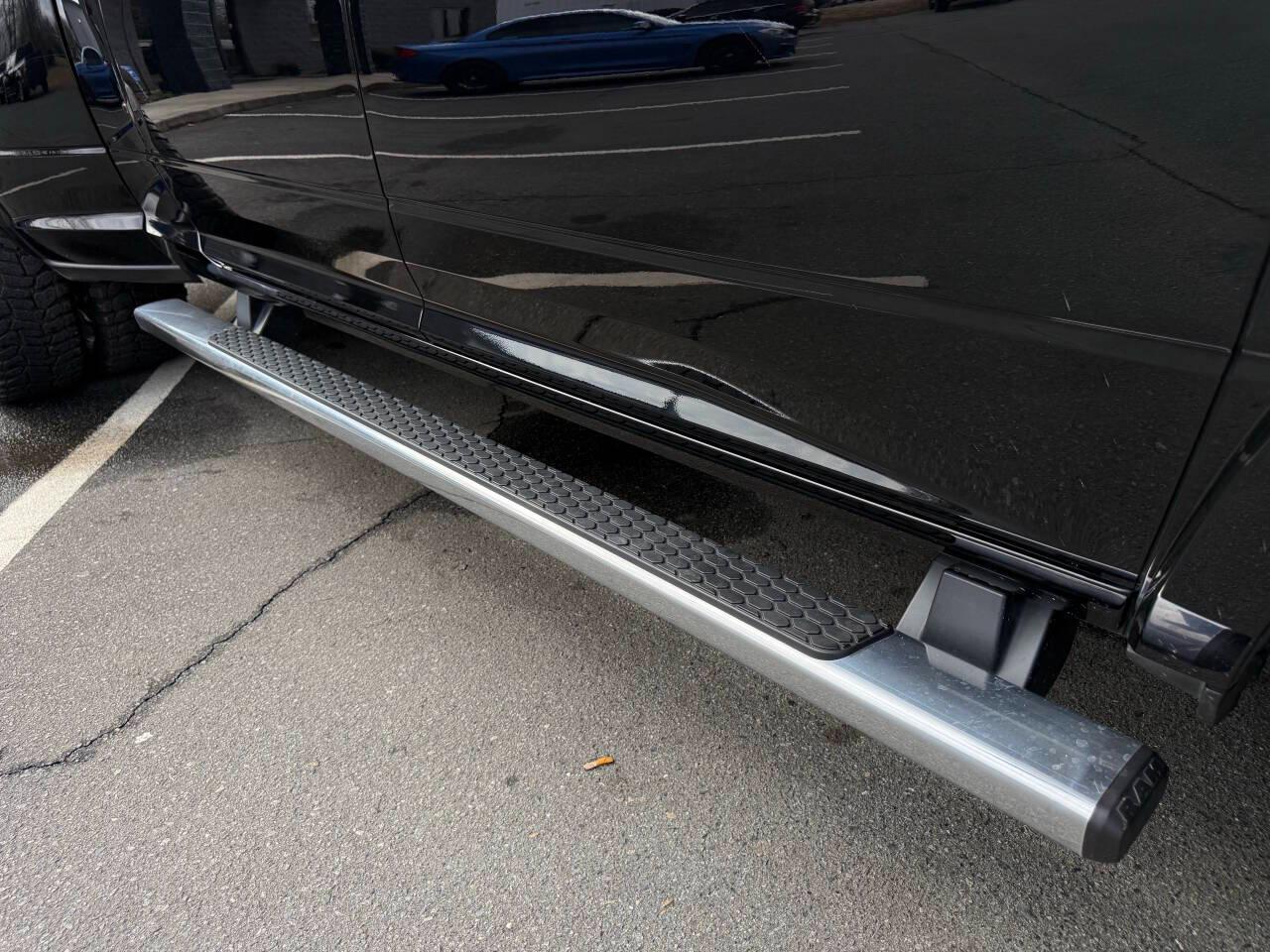 RAM 3500 Laramie Mega Cab 4WD DRW 2021