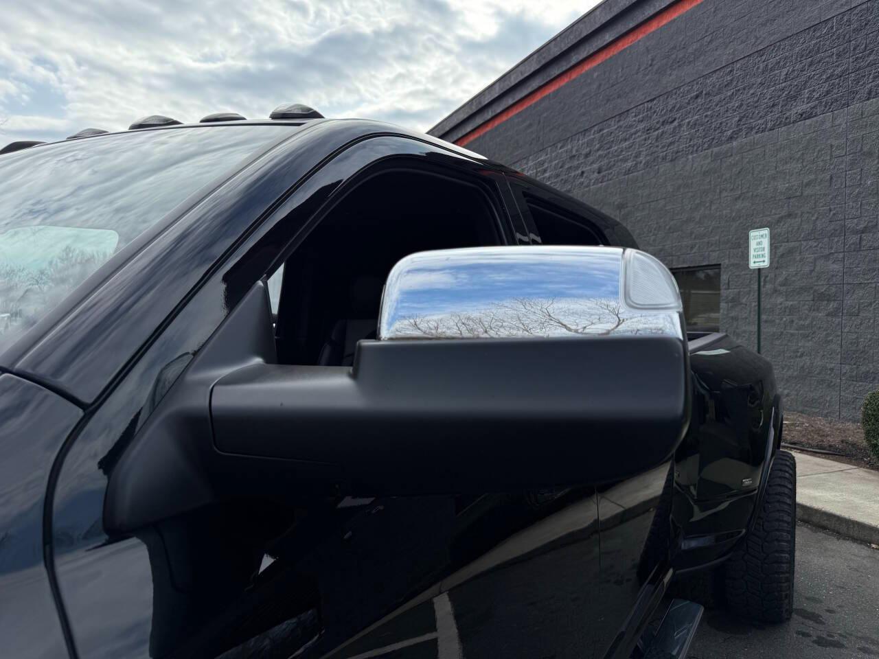 RAM 3500 Laramie Mega Cab 4WD DRW 2021