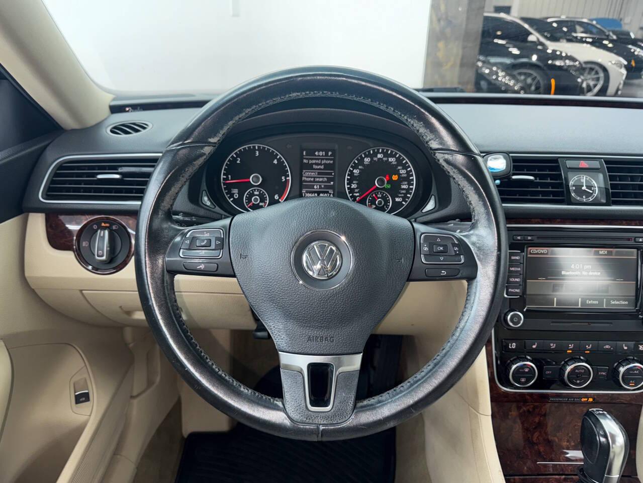 Volkswagen Passat 2.0L TDI SEL Premium 2013