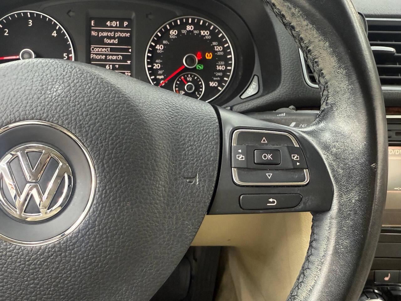 Volkswagen Passat 2.0L TDI SEL Premium 2013