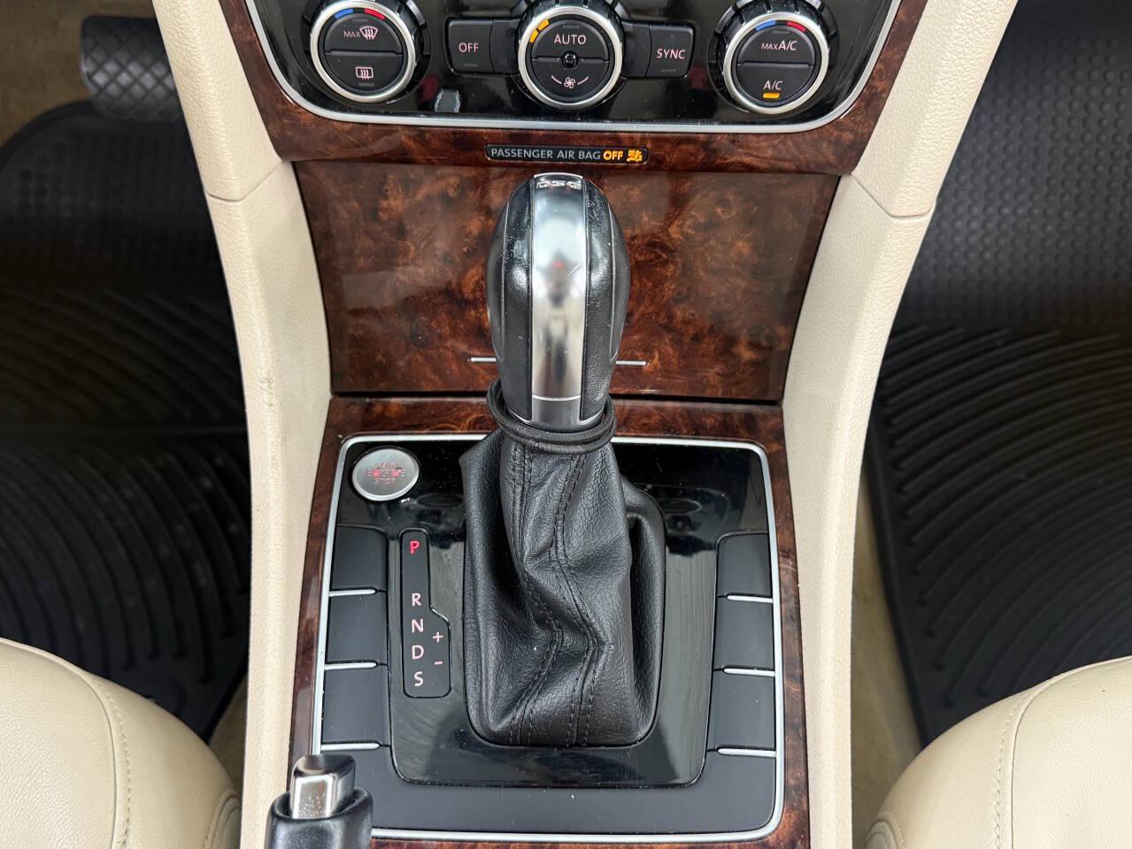 Volkswagen Passat 2.0L TDI SEL Premium 2013