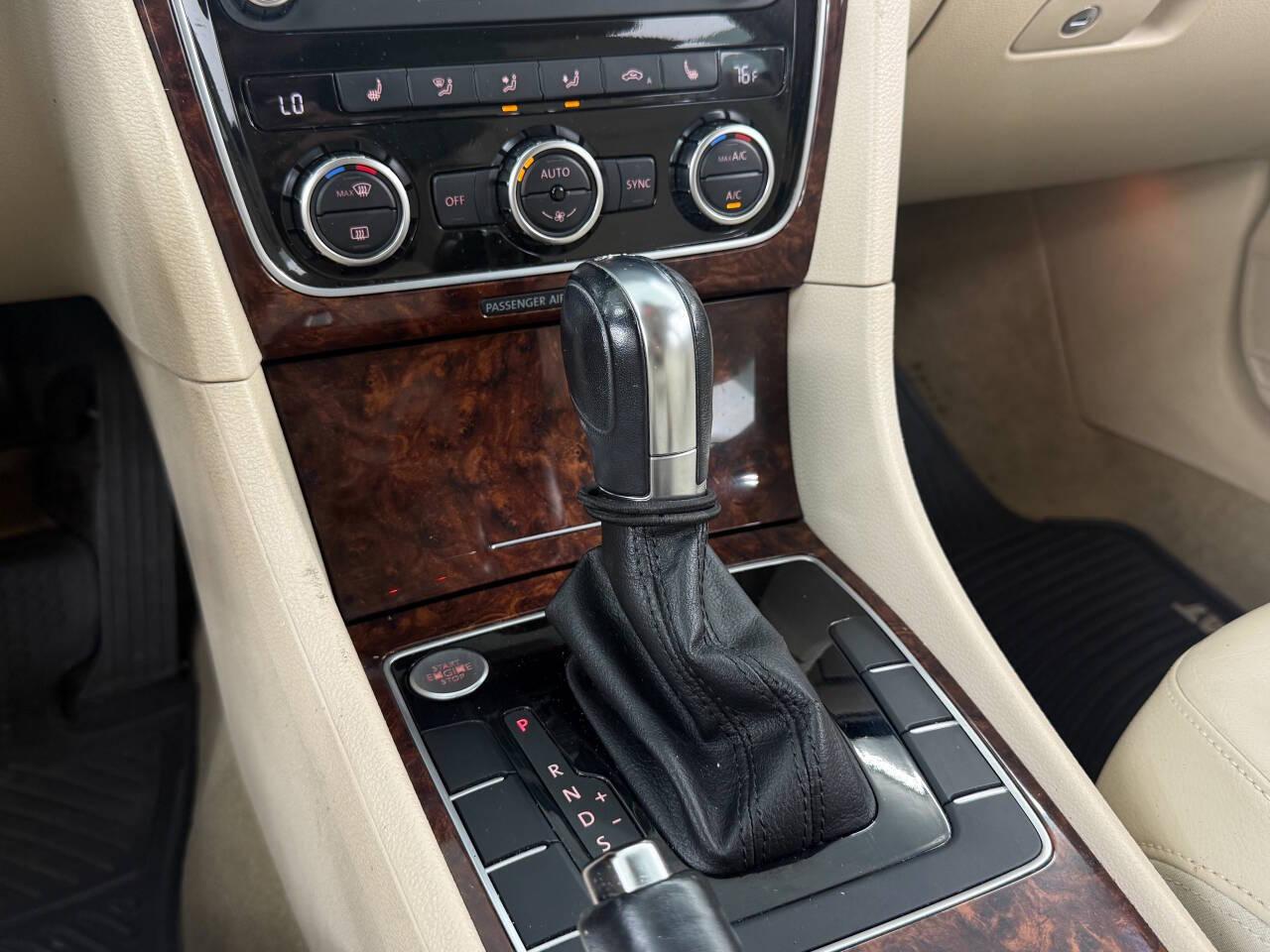 Volkswagen Passat 2.0L TDI SEL Premium 2013