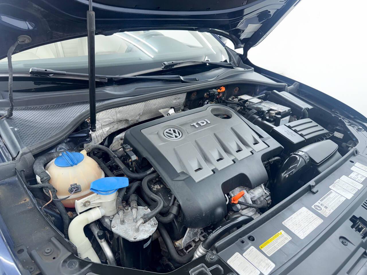 Volkswagen Passat 2.0L TDI SEL Premium 2013