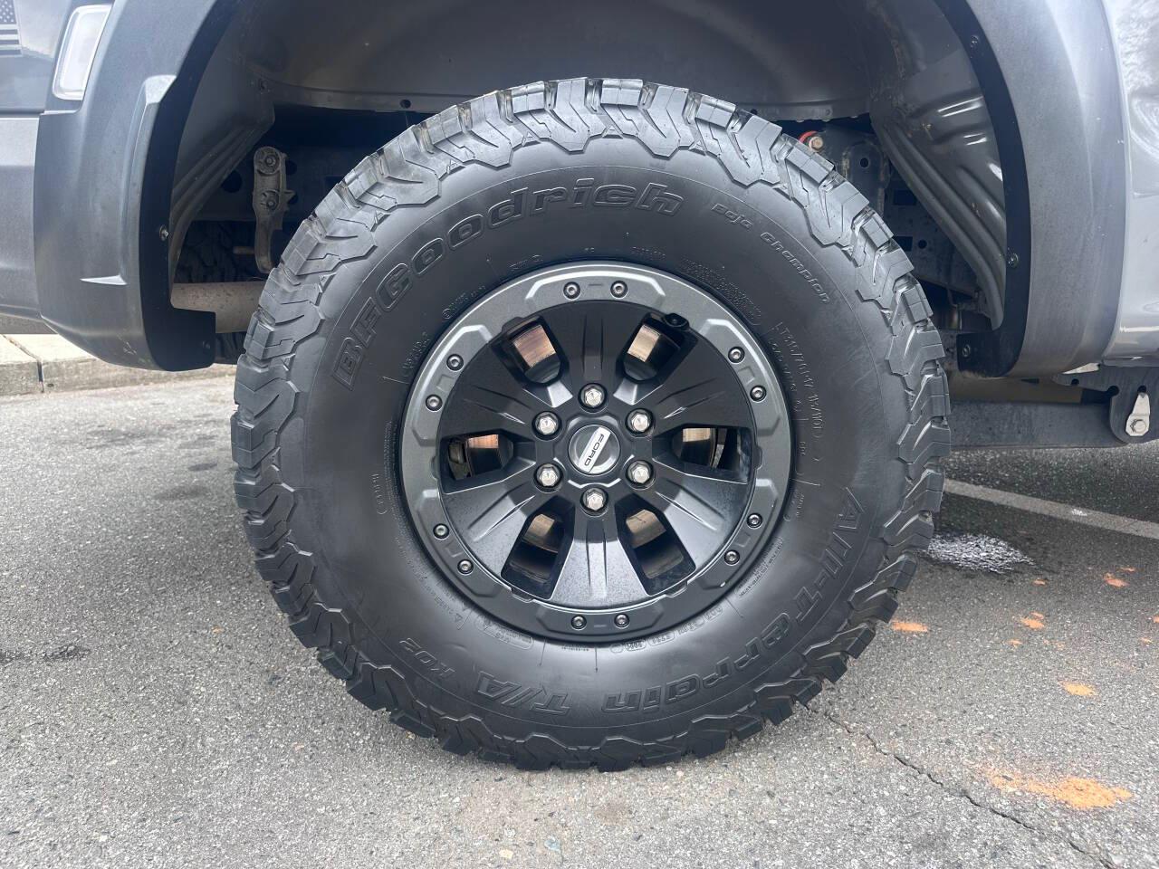 Ford F-150 Raptor SuperCrew 4WD 2021