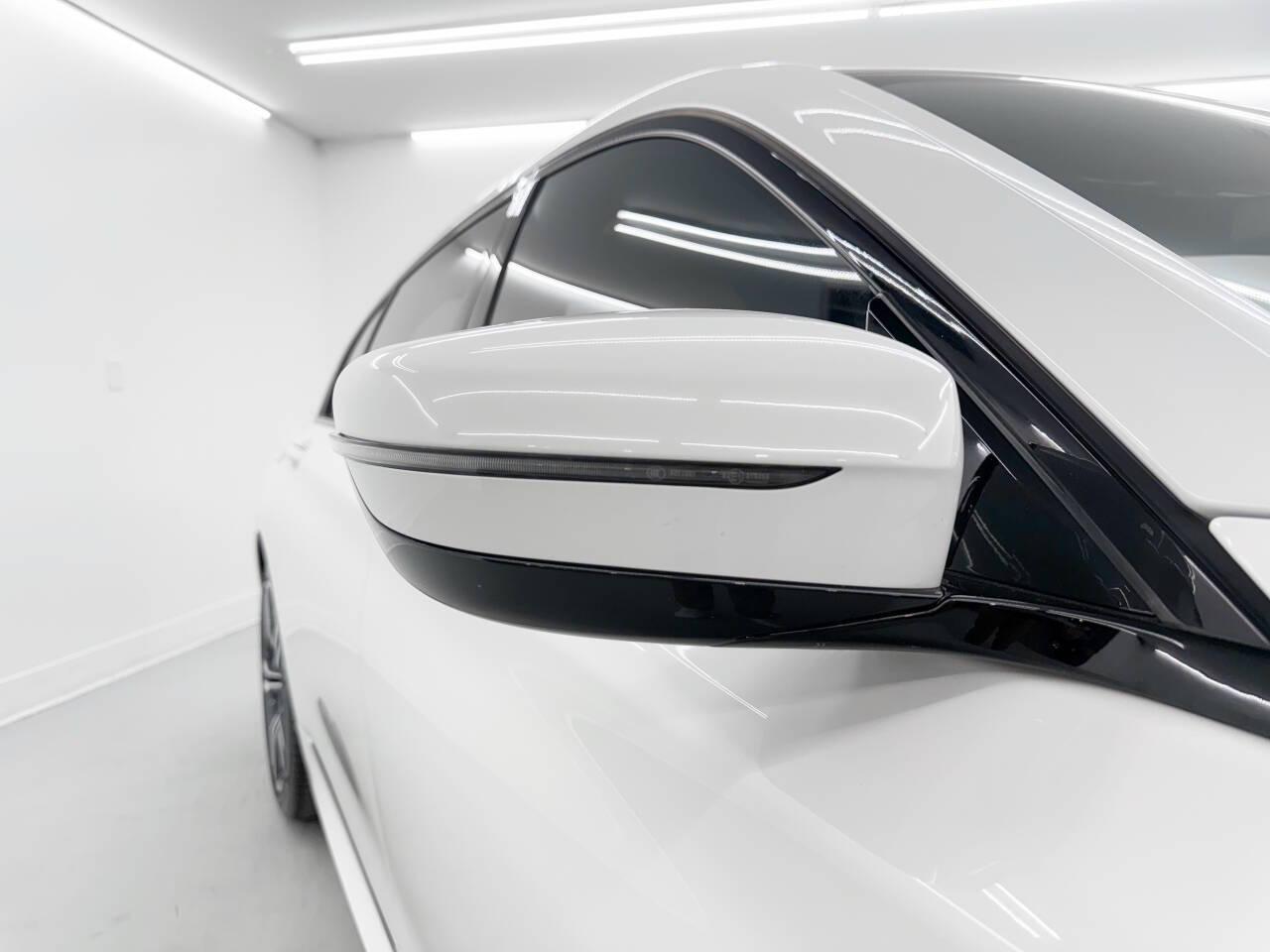 BMW 7-Series 740i 2018