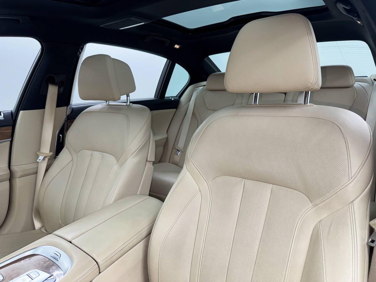 BMW 7-Series 740i 2018