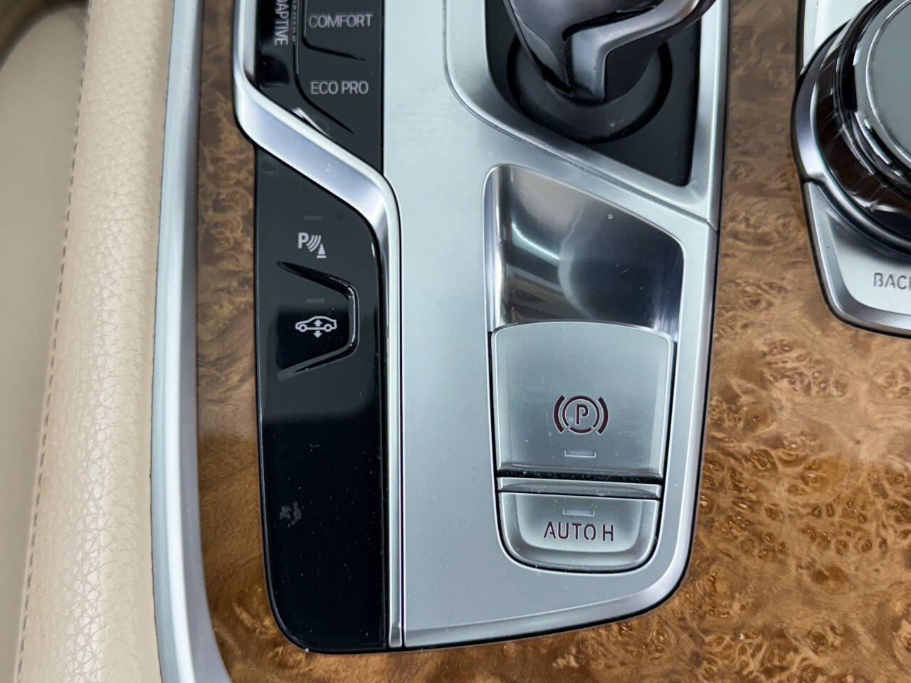 BMW 7-Series 740i 2018