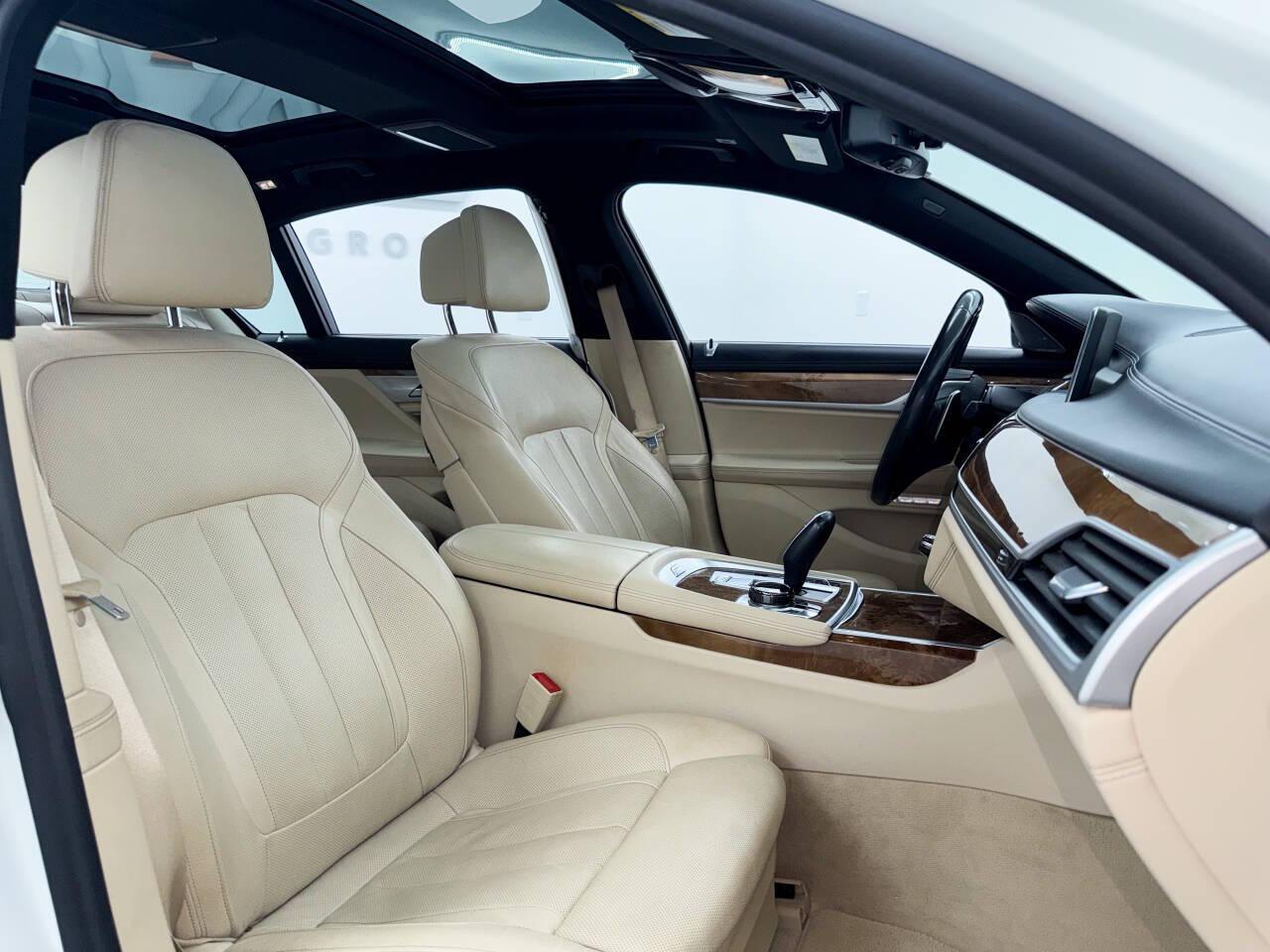 BMW 7-Series 740i 2018