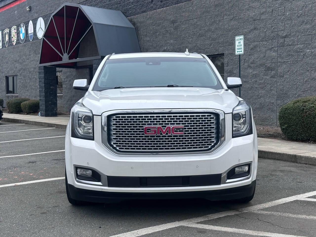 GMC Yukon XL Denali 4WD 2017