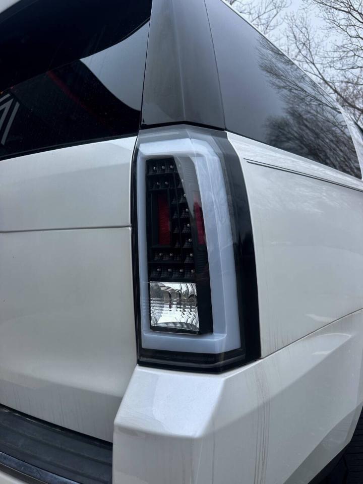 GMC Yukon XL Denali 4WD 2017