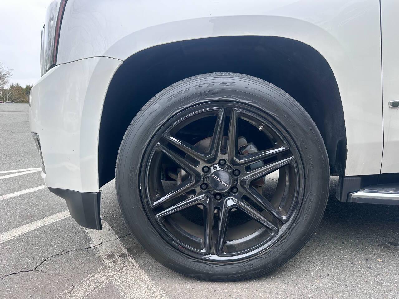 GMC Yukon XL Denali 4WD 2017