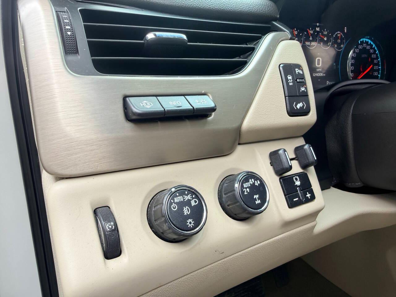 GMC Yukon XL Denali 4WD 2017