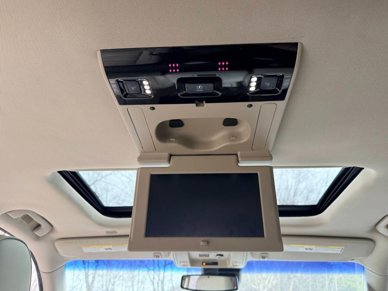 GMC Yukon XL Denali 4WD 2017